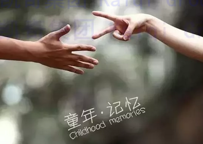 池塘邊的榕樹(shù)上，知了在聲聲叫著夏天.png